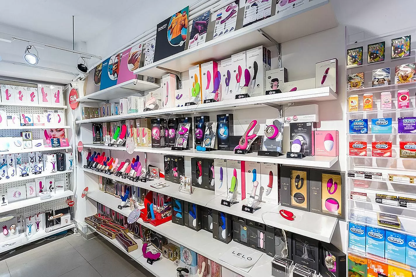 Sextoy có bị cấm ở Việt Nam không