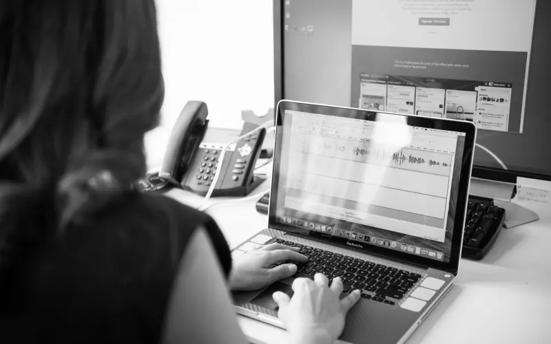 Có nên dùng Lưỡi liếm rung xoay bú mút hay không?