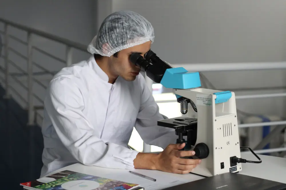 Chăm sóc mắt thời đại màn hình: những điều cần biết